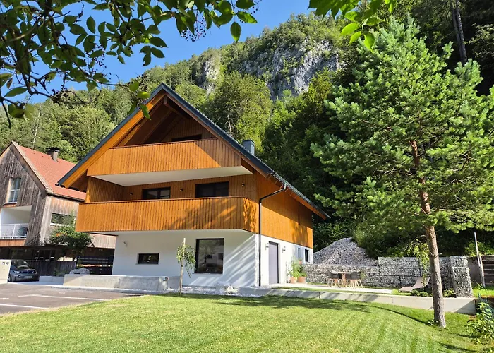 Hisa Oblak * Gozd Martuljek